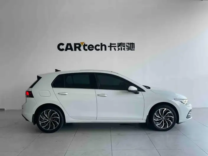 Volkswagen Golf 2023 Model 280TSI DSG Pro – фото 7