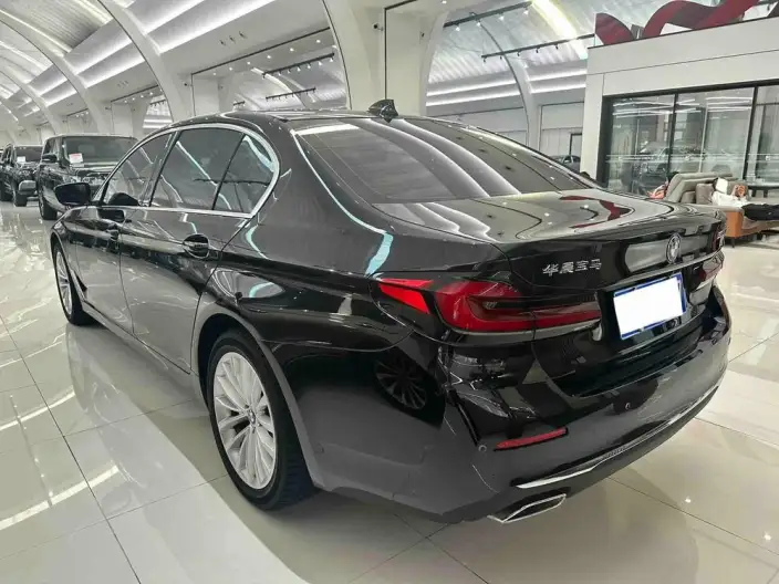 BMW 5 Series 2022 Model Facelift II 525Li Luxury Set – фото 3