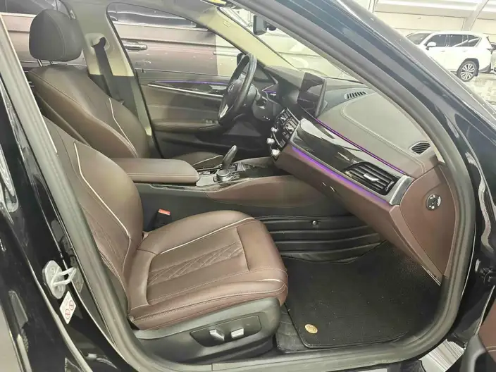 BMW 5 Series 2022 Model Facelift II 525Li Luxury Set – фото 8