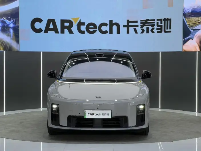Li Auto i8 2025 Model Standard Edition – фото 2