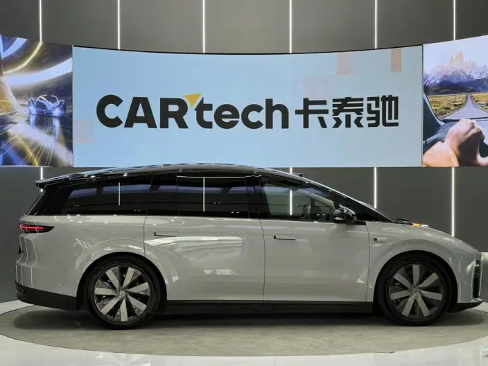 Li Auto i8 2025 Model Standard Edition – фото 8