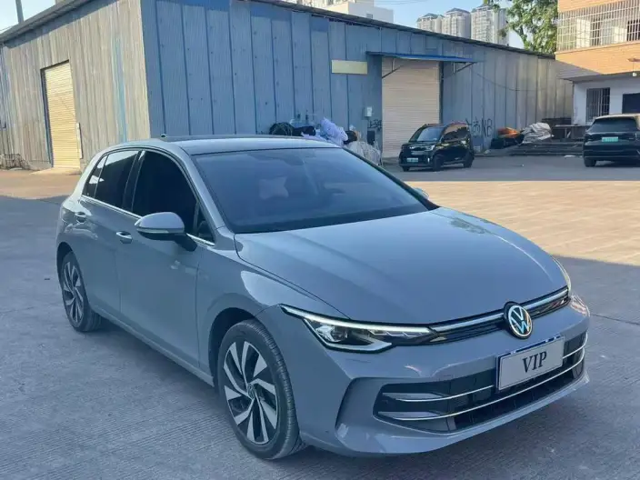 Volkswagen Golf 2026 Model 300TSI Pro – фото 3