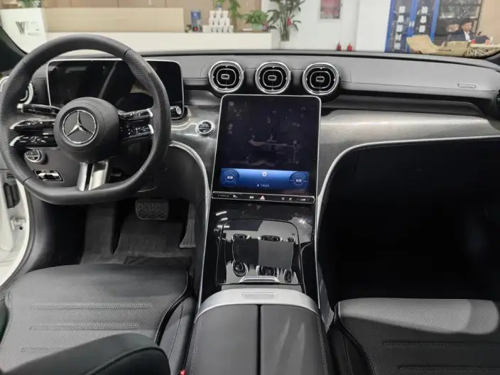 Mercedes-Benz C-Class 2024 Model C 260 L Sports Edition – фото 9