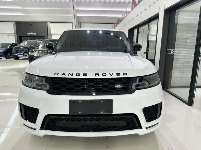 Range Rover Sport 2022 Model 3.0 L6 SE – фото 2