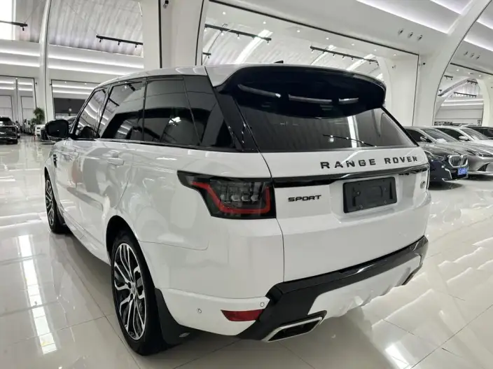 Range Rover Sport 2022 Model 3.0 L6 SE – фото 3