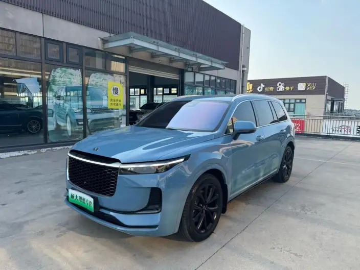Li Auto ONE 2021 Model Extended Range 6 seat Edition – фото 1