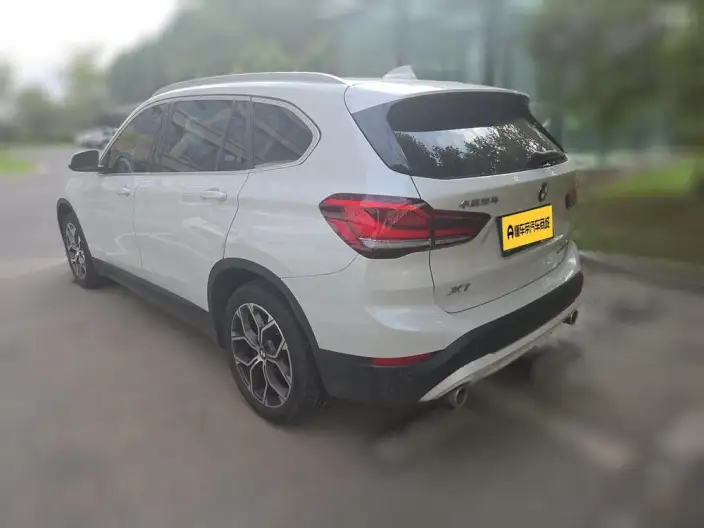 BMW X1 2022 Model sDrive25Li Leading Model – фото 4