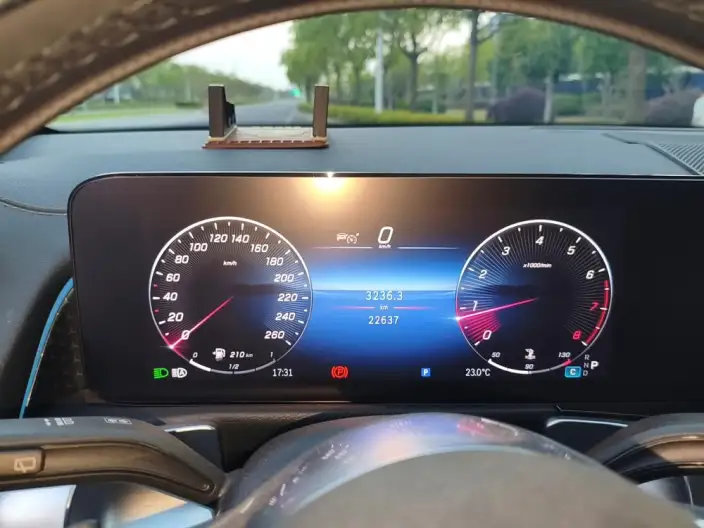 Mercedes-Benz GLB 2024 Model Facelift GLB 200 Dynamic Model – фото 6