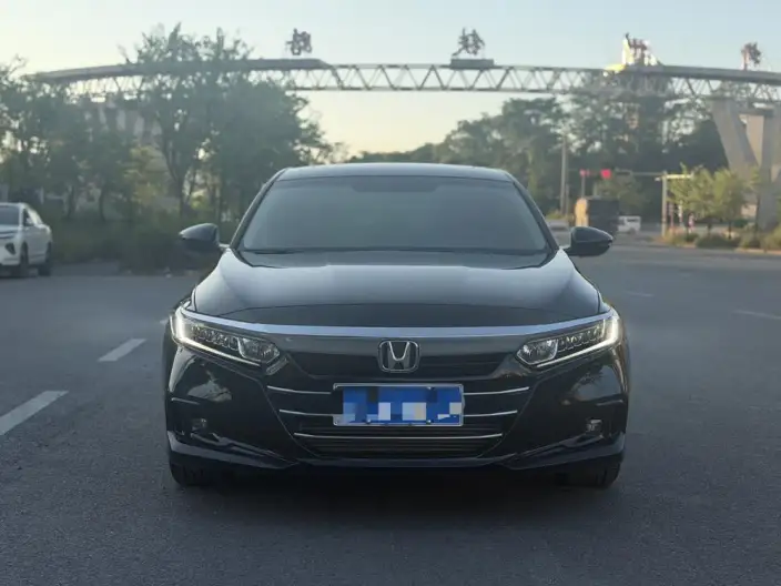 Honda Accord 2022 Model 260TURBO Deluxe Edition – фото 2