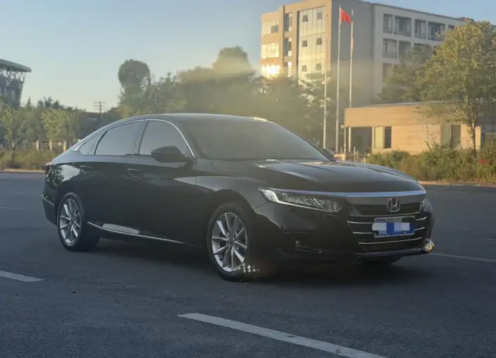Honda Accord 2022 Model 260TURBO Deluxe Edition – фото 3