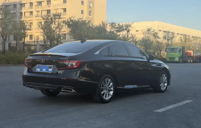 Honda Accord 2022 Model 260TURBO Deluxe Edition – фото 6