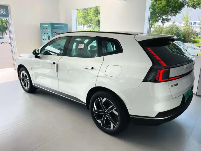 Volvo XC70 2026 Model 2WD Long Battery Life Pro – фото 5