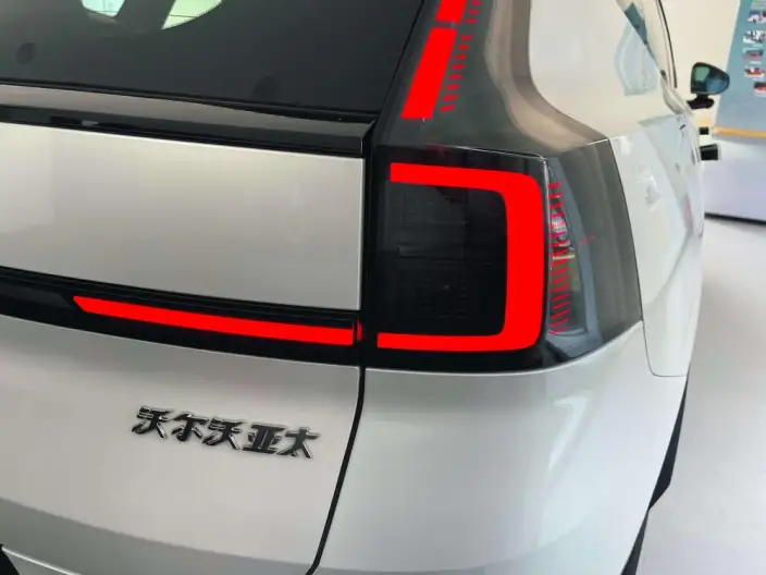 Volvo XC70 2026 Model 2WD Long Battery Life Pro – фото 6