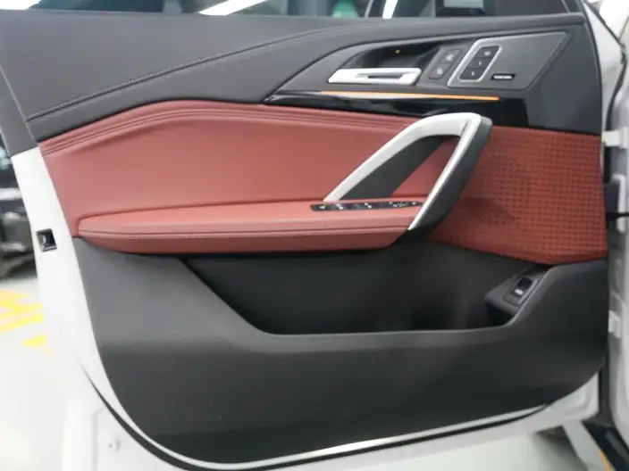 BMW X1 2025 Model sDrive25Li X Design Set – фото 9