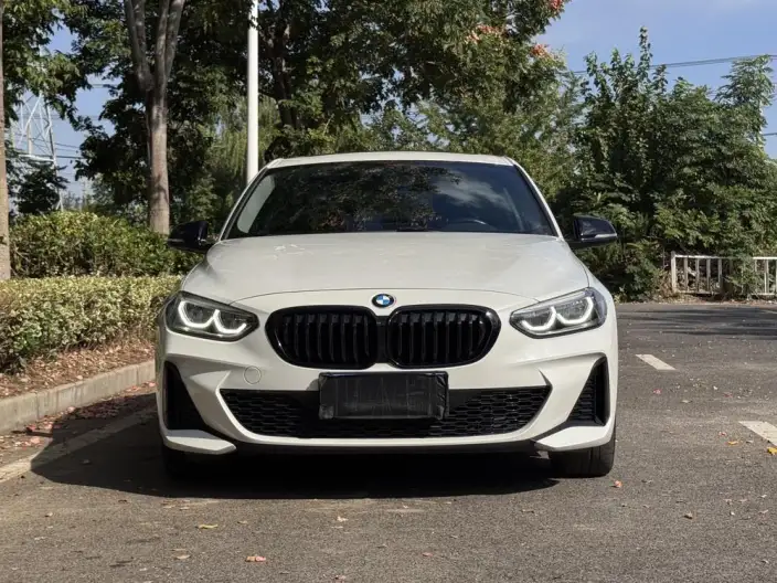 BMW 1 Series 2021 Model Facelift 120i M Sports Night Edition – фото 2