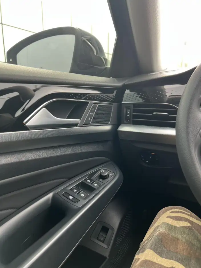 Volkswagen Passat 2022 Model 280TSI Business Edition – фото 9