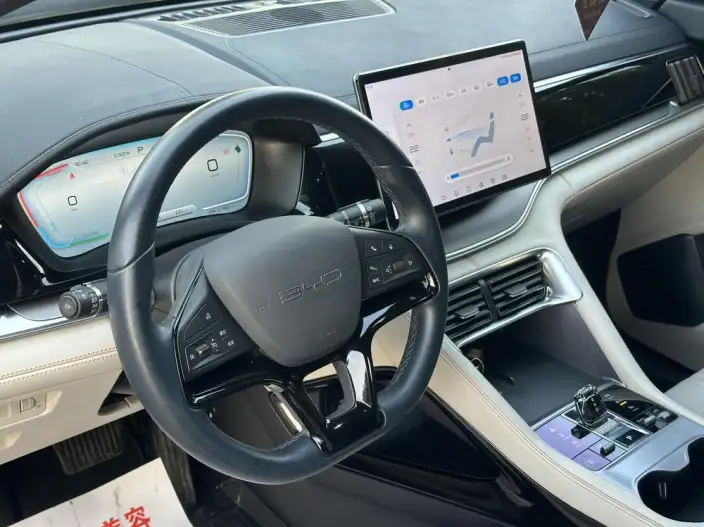 BYD Song PLUS EV 2023 Model Champion Edition 520KM Luxury Model – фото 8