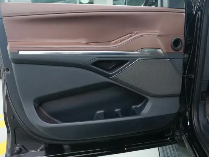 Lincoln Navigator 2025 Model 3.5T President Edition – фото 9