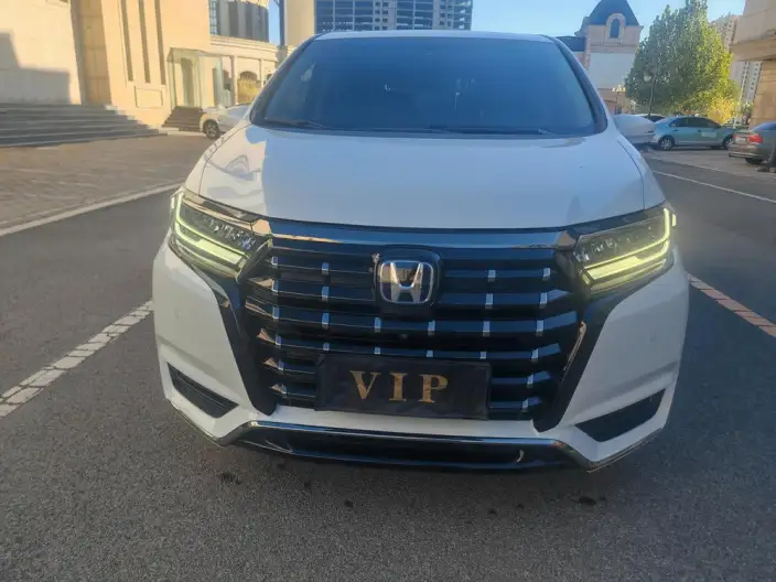 Honda Elysion 2022 Model 2.0L Hybrid Classic Edition – фото 2