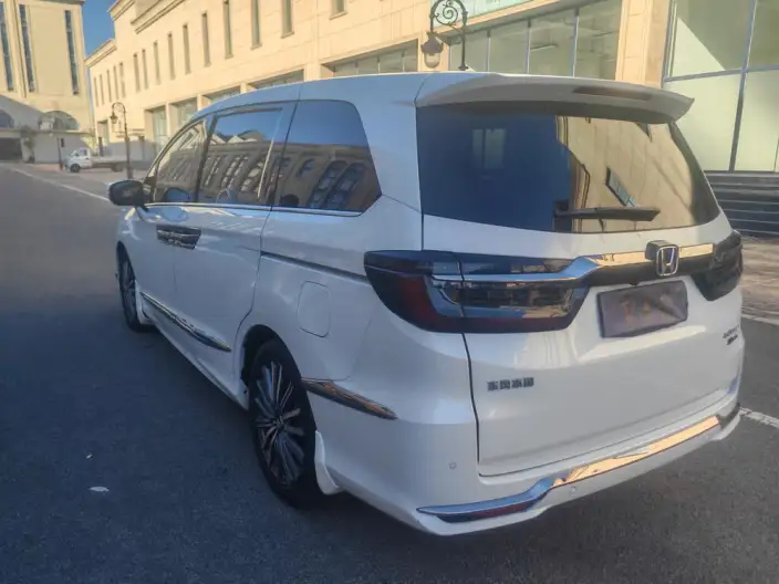Honda Elysion 2022 Model 2.0L Hybrid Classic Edition – фото 5