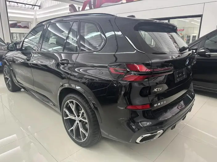 BMW X5 2025 Model xDrive30Li Exclusive Model M Sports Night Set – фото 3