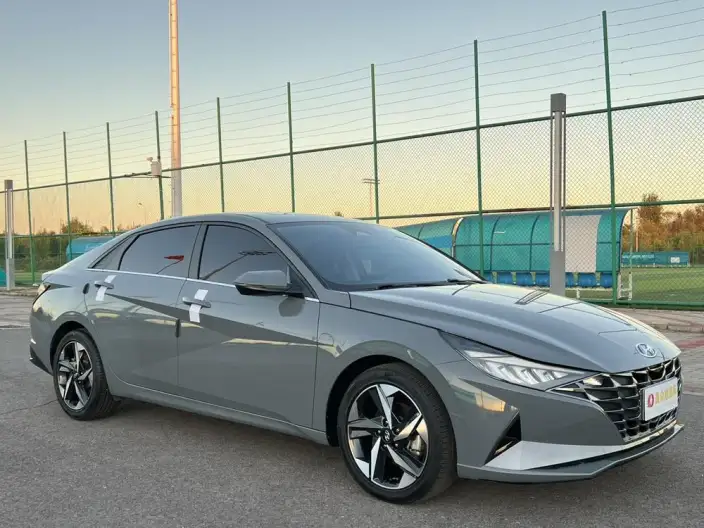 Hyundai Ioniq 2022 Model 1.5L CVT LUX Premium Edition – фото 3