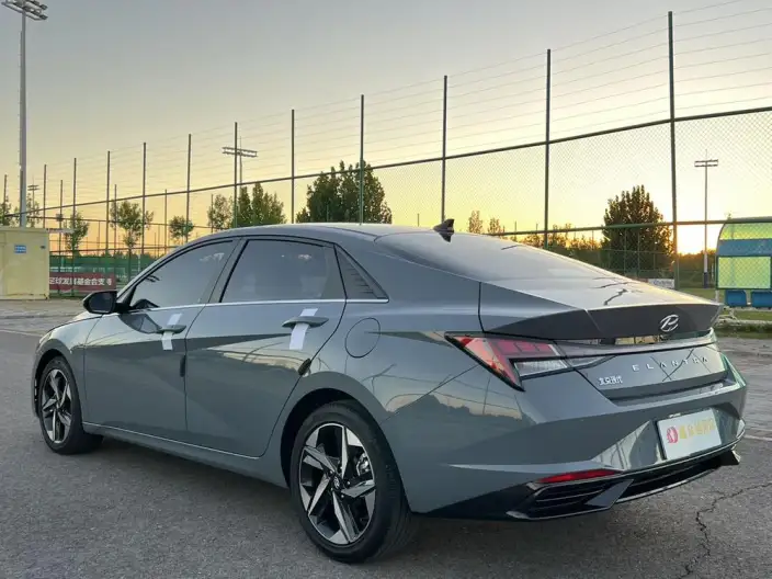 Hyundai Ioniq 2022 Model 1.5L CVT LUX Premium Edition – фото 4