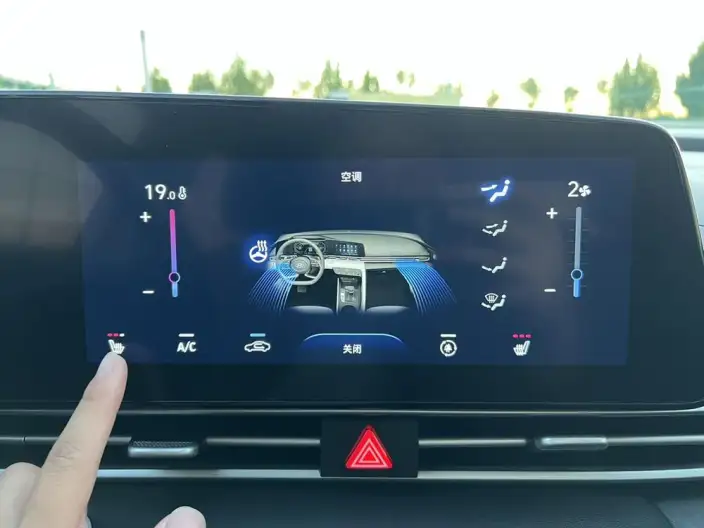 Hyundai Ioniq 2022 Model 1.5L CVT LUX Premium Edition – фото 6