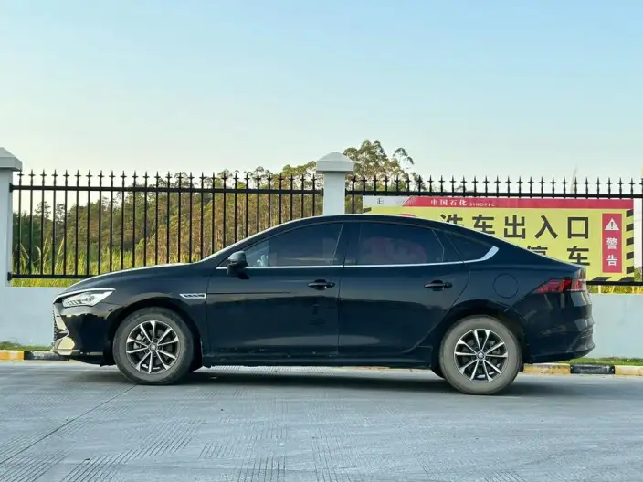 BYD Qin PLUS DM 2024 Model Honor Edition DM-i 55KM Leading Model – фото 3