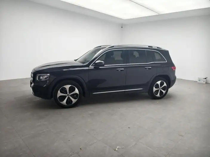 Mercedes-Benz GLB 2023 Model GLB 220 Fashion Model – фото 3