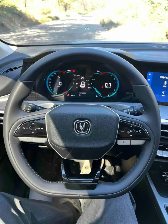 Changan CS35 PLUS 2023 Model Changxiang Edition Blue whale NE 1.4T DCT Noble Model – фото 8