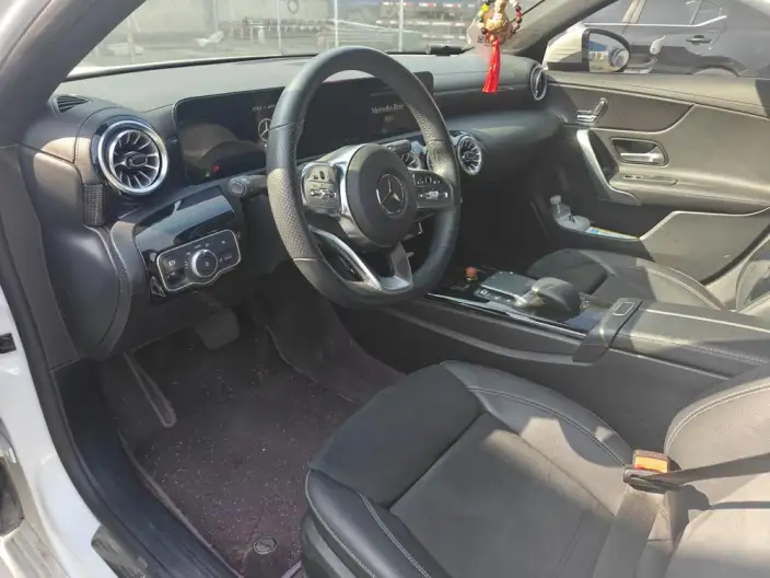 Mercedes-Benz A-class 2023 Model A 200 L Sports sedan Fashion Edition – фото 8