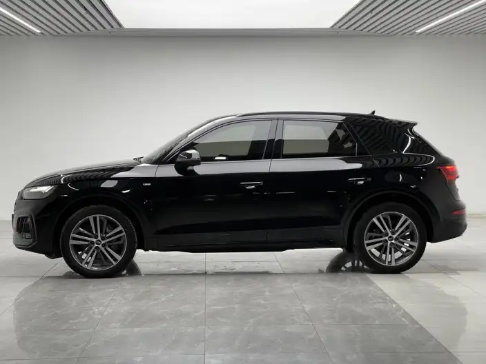 Audi Q5L 2023 Model 40T Luxury Dynamic Model – фото 4
