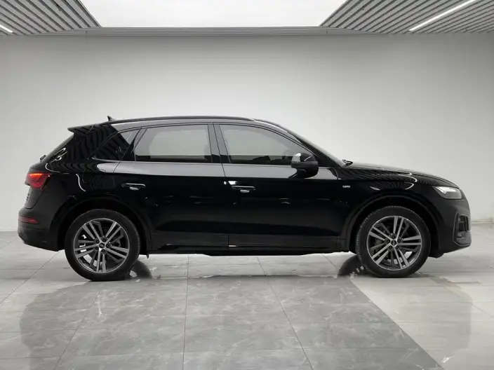 Audi Q5L 2023 Model 40T Luxury Dynamic Model – фото 8