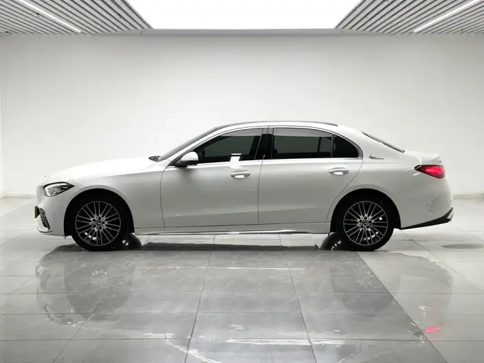 Mercedes-Benz C-Class 2023 Model Facelift C 260 L Sports Edition – фото 4