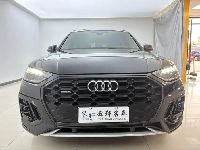 Audi Q5L 2023 Model 40T Luxury Dynamic Model – фото 2