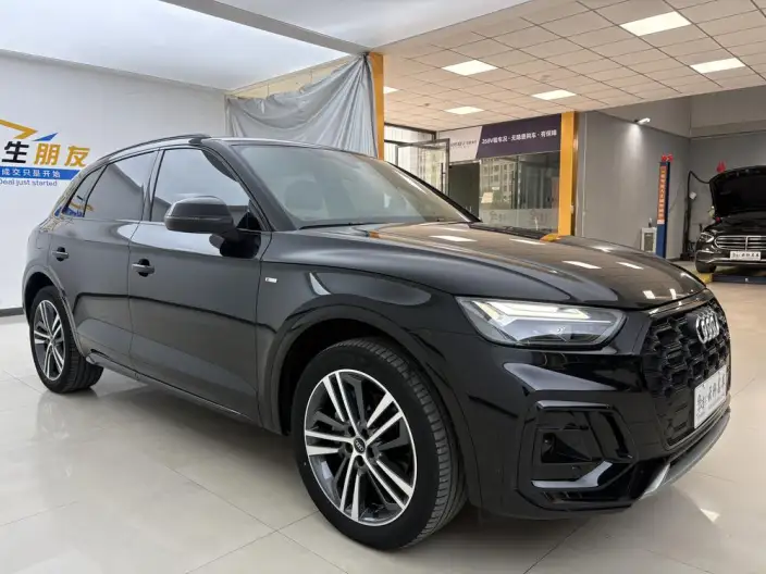 Audi Q5L 2023 Model 40T Luxury Dynamic Model – фото 3