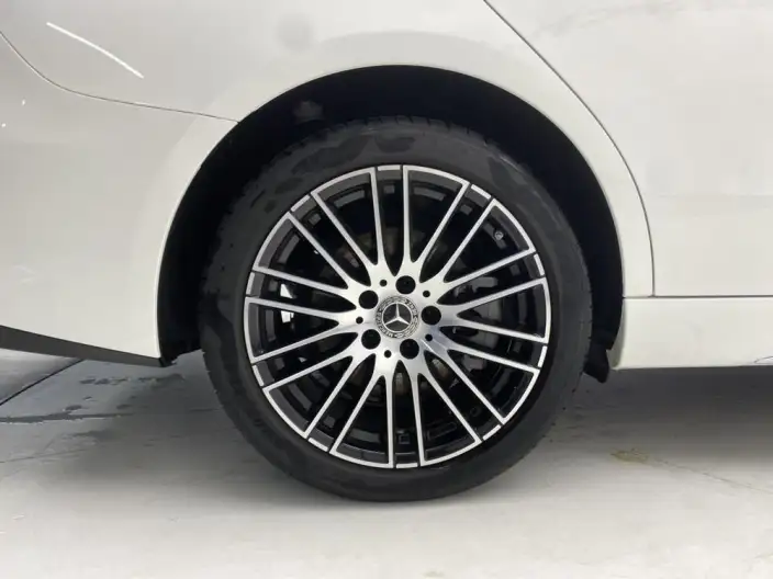 Mercedes-Benz C-Class 2025 Model Facelift C 260 L Sports Edition – фото 9