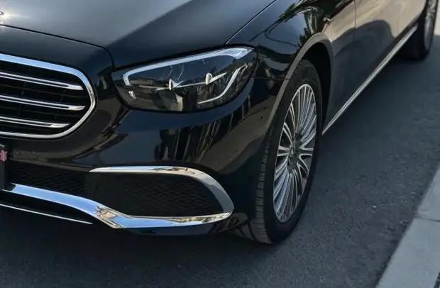 Mercedes-Benz E-Class 2022 Model Facelift II E 260 L sedan – фото 3
