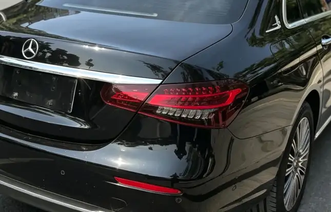 Mercedes-Benz E-Class 2022 Model Facelift II E 260 L sedan – фото 5