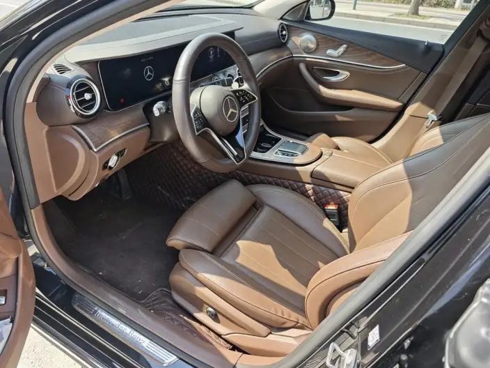 Mercedes-Benz E-Class 2022 Model Facelift II E 260 L sedan – фото 7