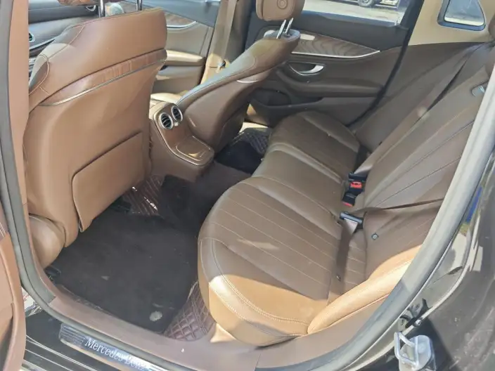 Mercedes-Benz E-Class 2022 Model Facelift II E 260 L sedan – фото 8
