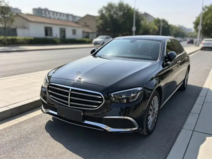 Mercedes-Benz E-Class 2022 Model Facelift II E 260 L sedan – фото 10