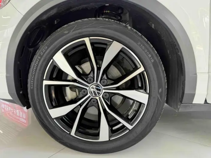 Volkswagen T-Roc 2023 Model 300TSI DSG Chenguang Edition – фото 9