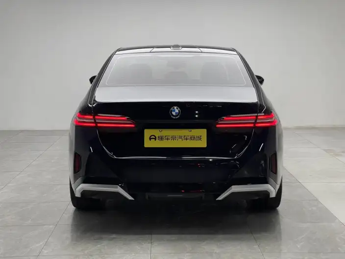 BMW 5 Series 2024 Model 530Li Exclusive Model M Sports Set – фото 6