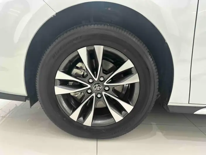 Granvia 2026 Model Intelligent Hybrid 2.5L 4WD Noble PLUS Edition – фото 7