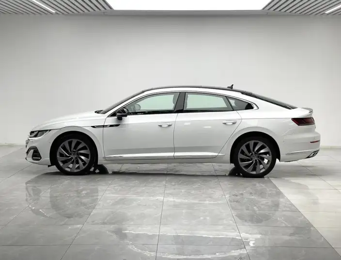 Volkswagen CC 2024 Model 380TSI Eye-catching version – фото 4