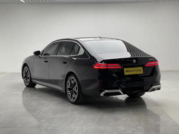 BMW 5 Series 2024 Model 530Li Exclusive Model M Sports Set – фото 5