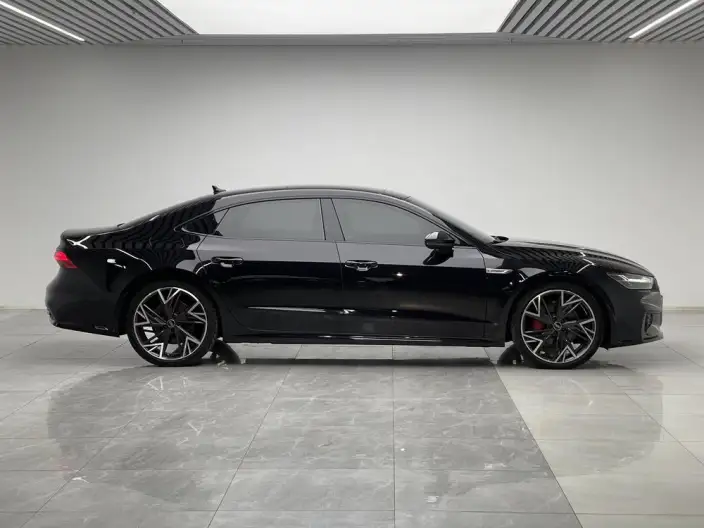 Audi A7 L 2024 Model 45 TFSI quattro Black Samurai Edition – фото 8