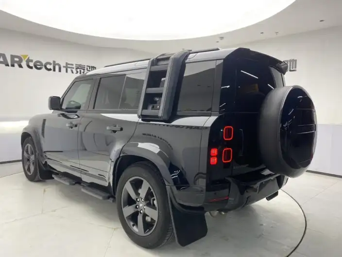 Land Rover Defender 2024 Model 110 3.0T P400 X-Dynamic HSE – фото 5